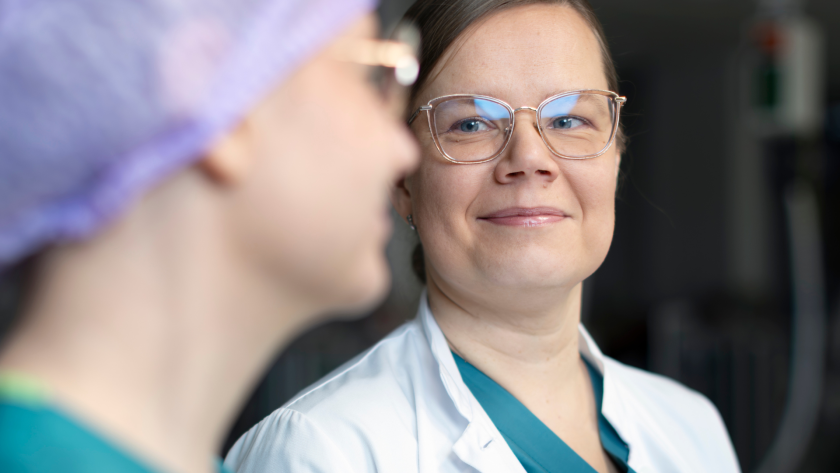 Lääkäri töissä HUSissa