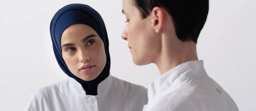 Nuori lääkäriopiskelija ja ohjaajalääkäri