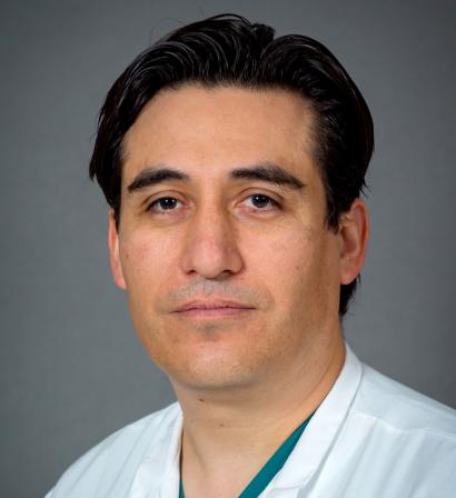 Consultant neurosurgeon Julio Resendiz-Nieves