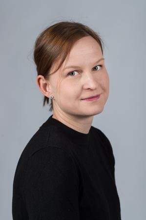 Kliinisen asiantuntijan Sanna Stoltenbergin valokuva.
