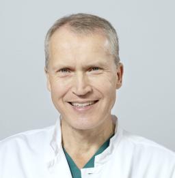 Neurokirurgian linjajohtaja Mika Niemelä