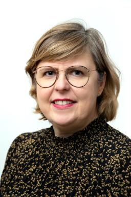 Asiakaskokemuspäällikkö Katriina Mikkonen.