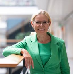 Vuoden 2025 Obesity Prize for Excellence -palkinto myönnetty professori Kirsi Pietiläiselle