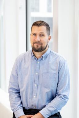 Henrik Nummelan henkilökuva