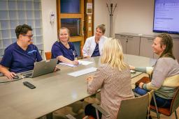 Yhteistyökokous Peijaksen sairaalassa