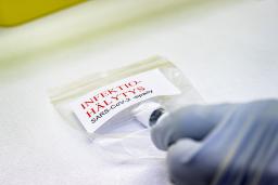 Kuva koronanäyteputkesta.