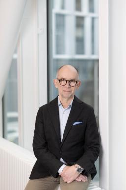 Klaus Olkkola.