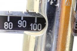 39765133-ancient-bathroom-scale-with-the-number-100.jpg